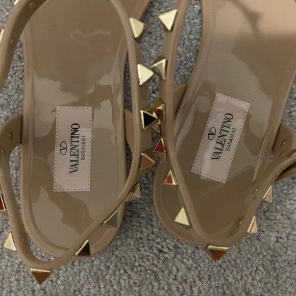 [SOLD] BNIB Valentino Jelly Sandals Size 9 - Picture 4 of 5